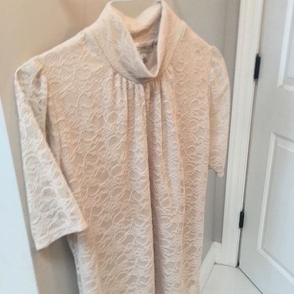 Cream colored high neck lace top - Picture 2 of 2